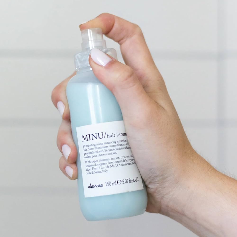 How to Choose the Right Hair Serum for Your Hair Type in UAE