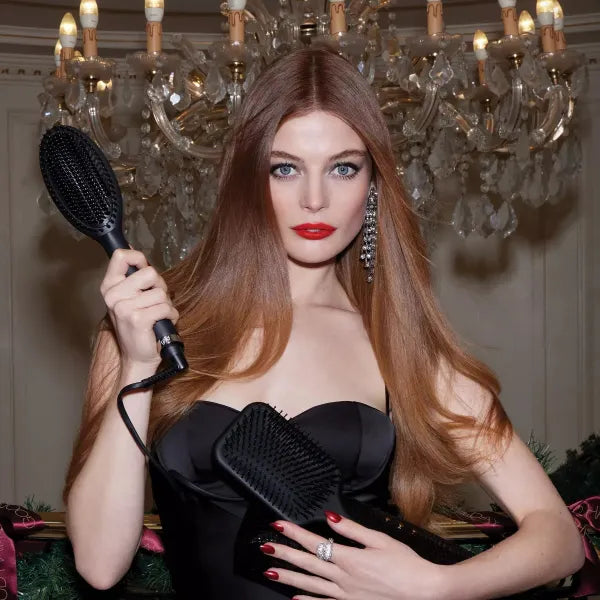 GHD Glide Smoothing Hot Brush Festive Gift Set in Black | Christmas Collection