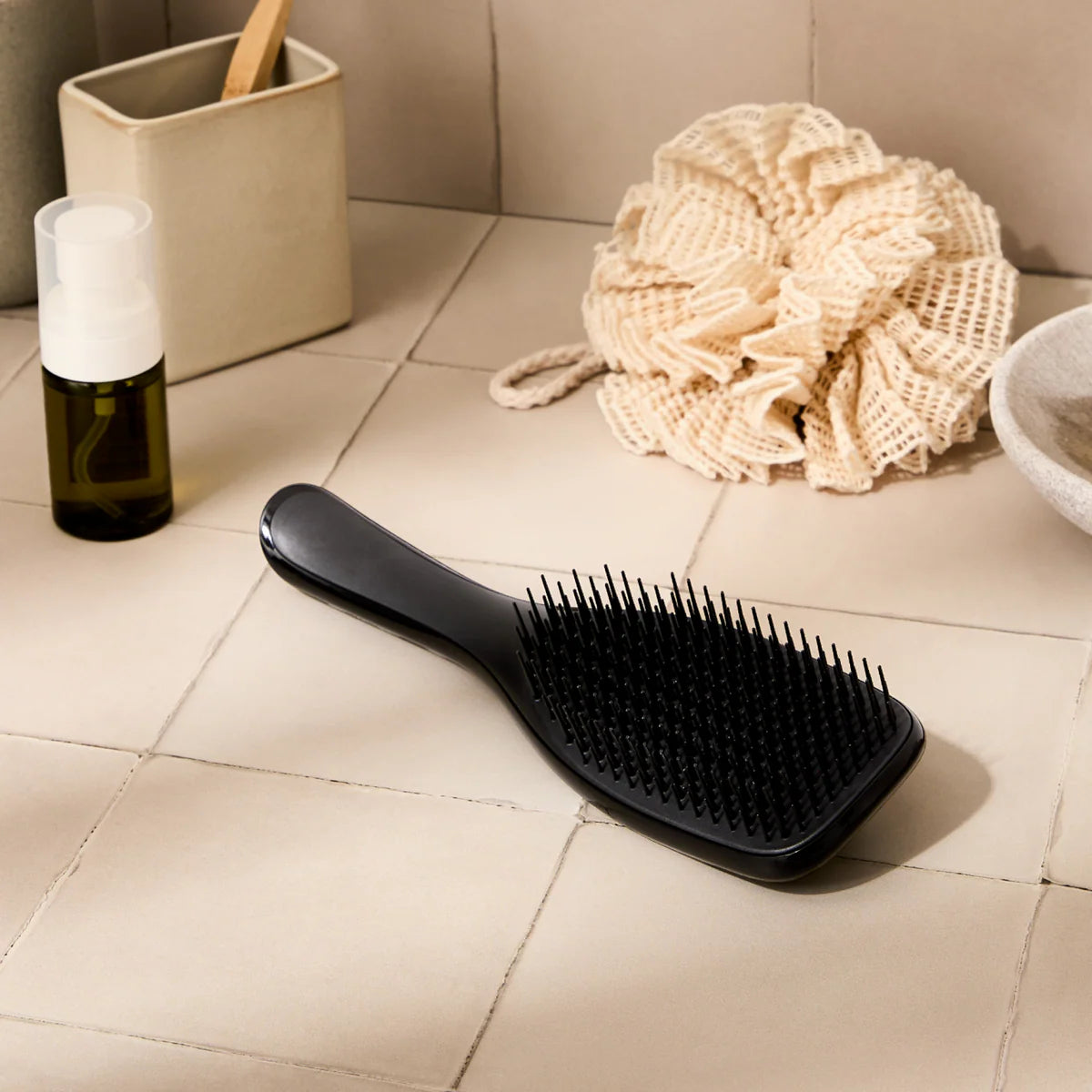 The Ultimate Detangler Hair Brush Liquorice Black