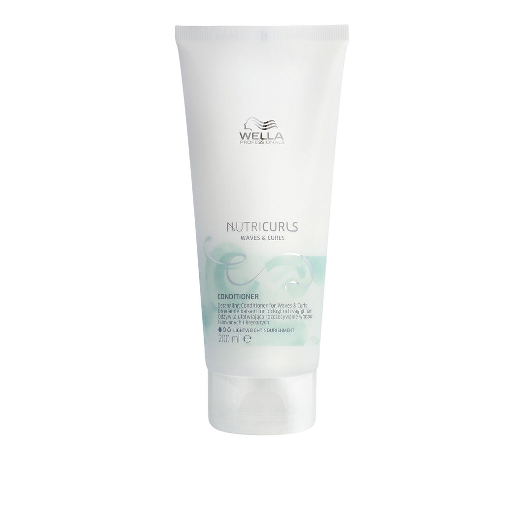 Wella Nutricurls conditioner bottle on a white background