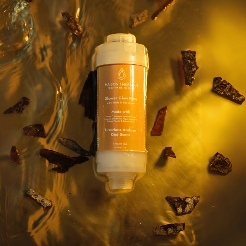 Maison Emeraude Shower Glow Filter Oud 75gm