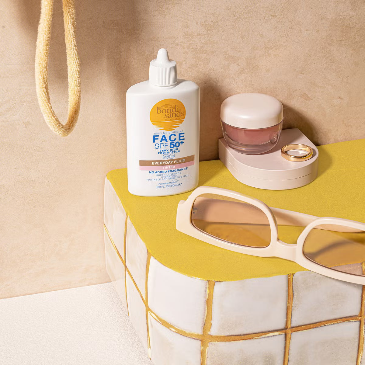 Bondi Sands SPF 50+ Fragrance Free Tinted Face Fluid (UK – 50 ml)