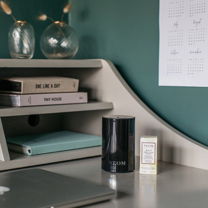 Neom Organics Wellbeing Pod Mini - Essential Oil Diffuser (BLACK)